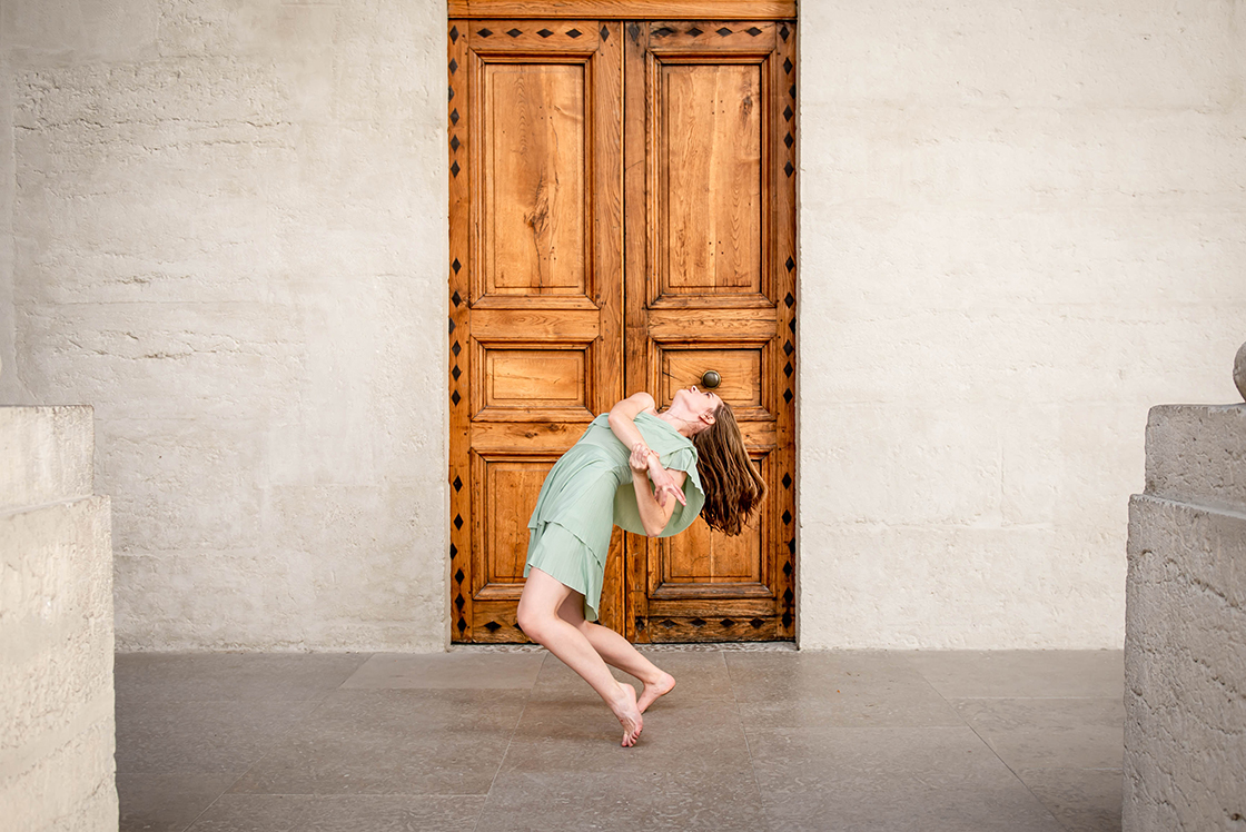 Photo danse contemporaine Loréna Sajous Grand Hotel Dieu Lyon