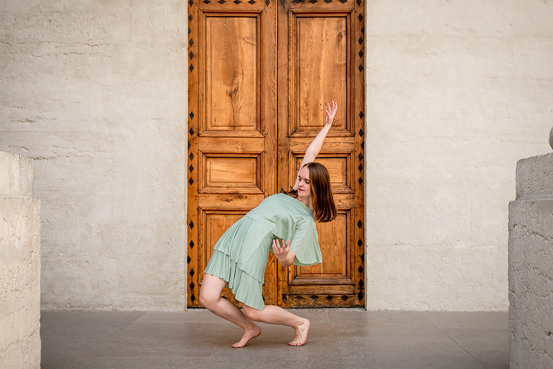 Photo danse contemporaine Loréna Sajous Grand Hotel Dieu Lyon