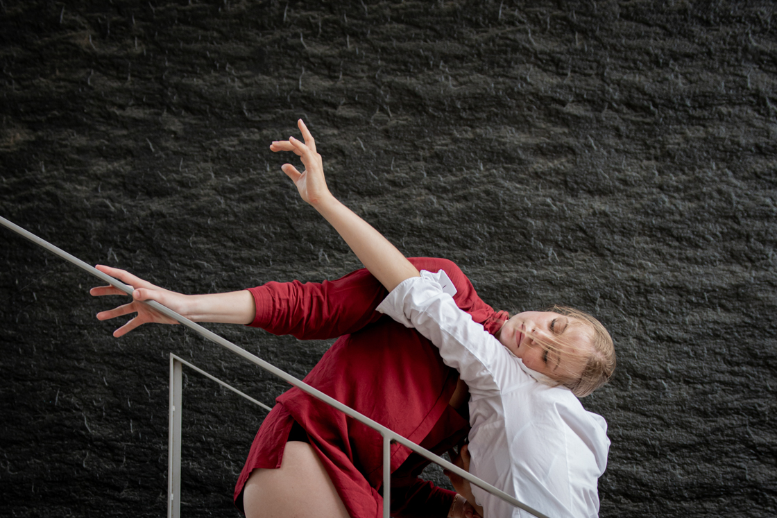 Photo danse contemporaine Lyon Confluence Chloé Escale Juliette Bernard Calabash