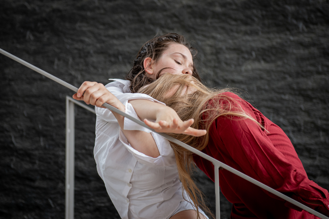 Photo danse contemporaine Lyon Confluence Chloé Escale Juliette Bernard Calabash