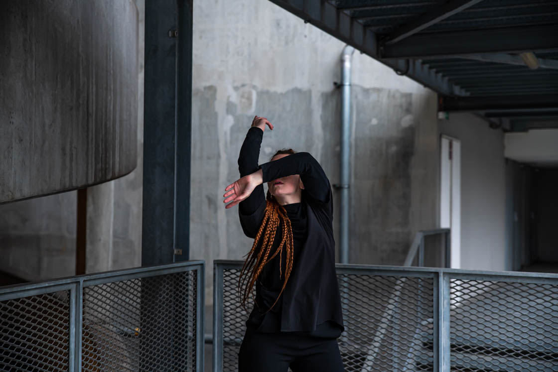 Photo danse contemporaine Lyon Confluence Anaëlle Coudron