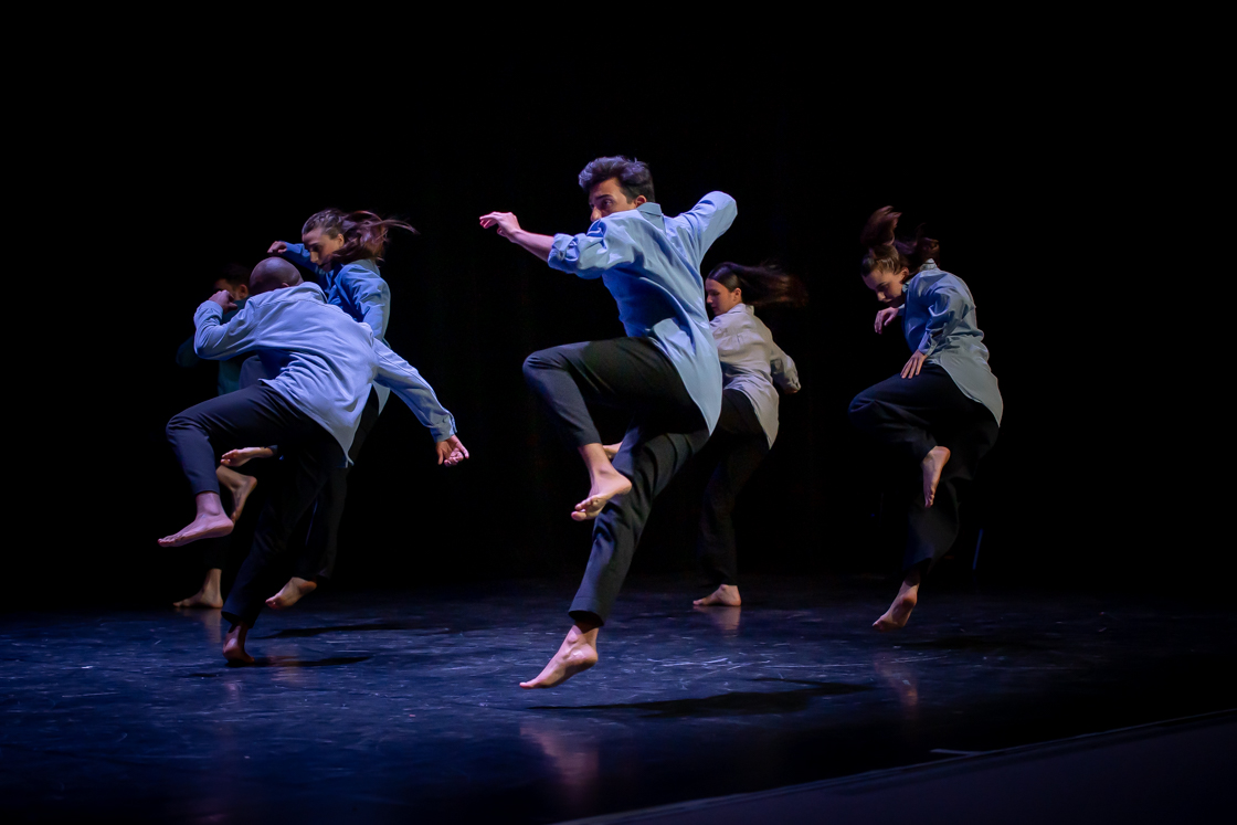 Photographie de danse Ce qui nous rassemble Collectif Facettes Théâtre Astrée Villeurbanne Festival Arthémiades 2024