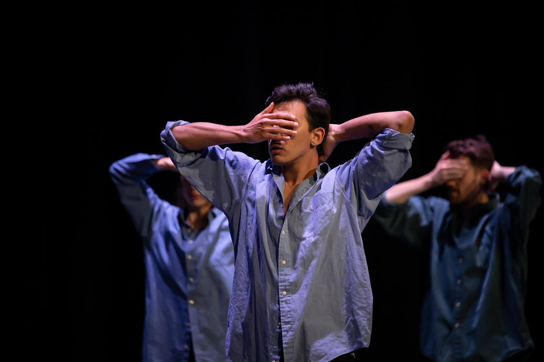 Photographie de danse Ce qui nous rassemble Collectif Facettes Théâtre Astrée Villeurbanne Festival Arthémiades 2024