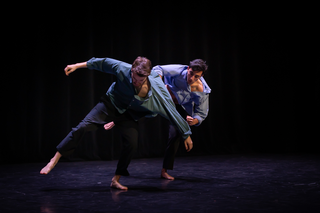 Photographie de danse Ce qui nous rassemble Collectif Facettes Théâtre Astrée Villeurbanne Festival Arthémiades 2024
