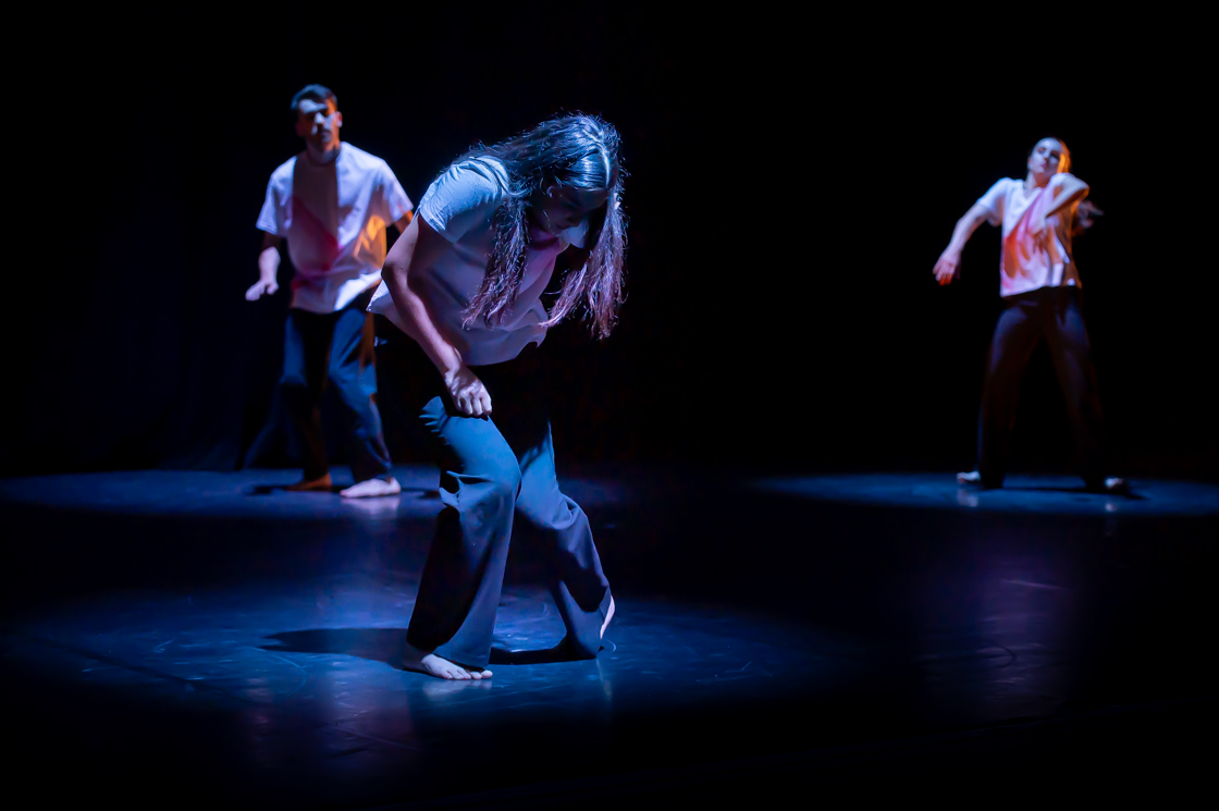 Photographie de danse Ce qui nous rassemble Collectif Facettes Théâtre Astrée Villeurbanne Festival Arthémiades 2024