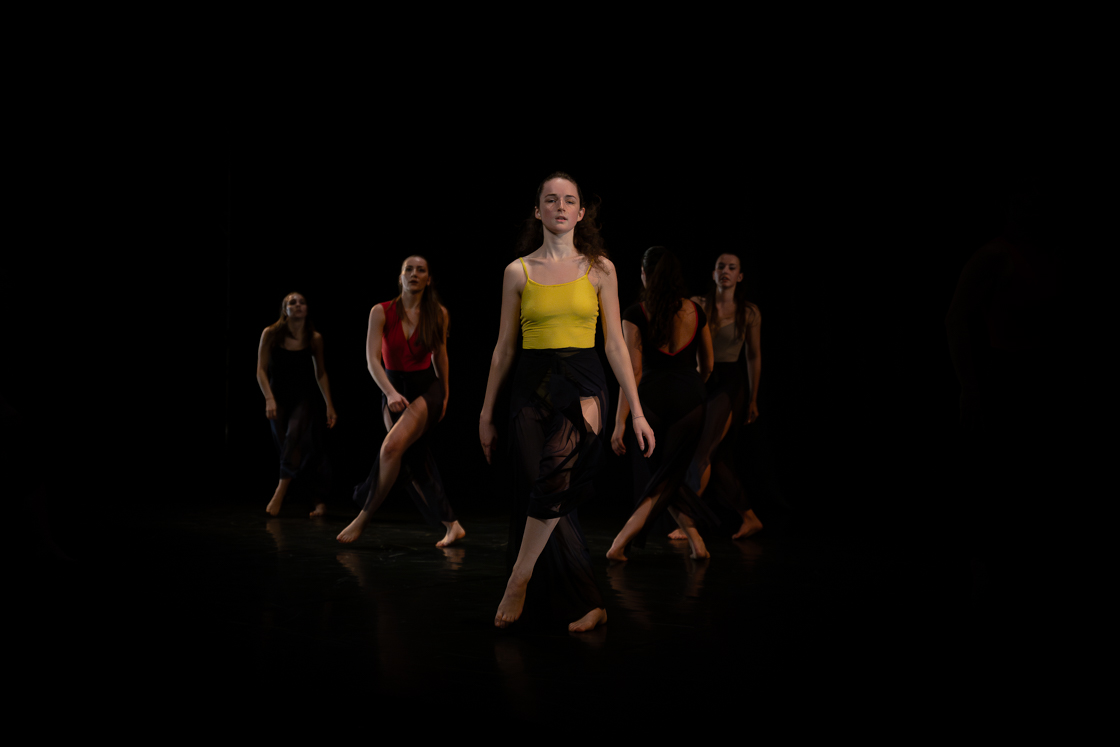 Photo danse festival Arthémmiades 2024 au Théâtre Astrée à Villeurbanne