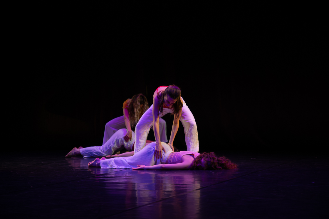 Photo danse festival Arthémmiades 2024 au Théâtre Astrée à Villeurbanne