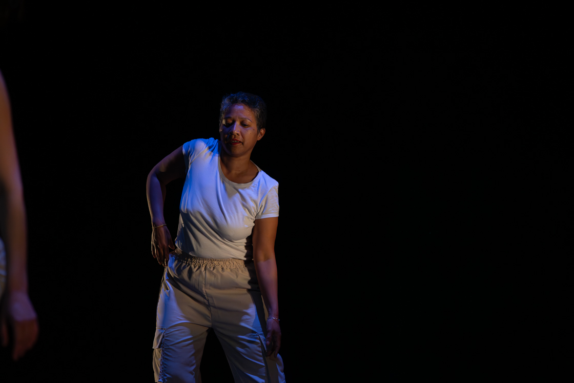 Photo danse festival Arthémmiades 2024 au Théâtre Astrée à Villeurbanne