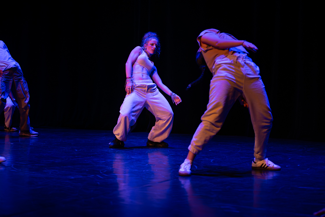 Photo danse festival Arthémmiades 2024 au Théâtre Astrée à Villeurbanne