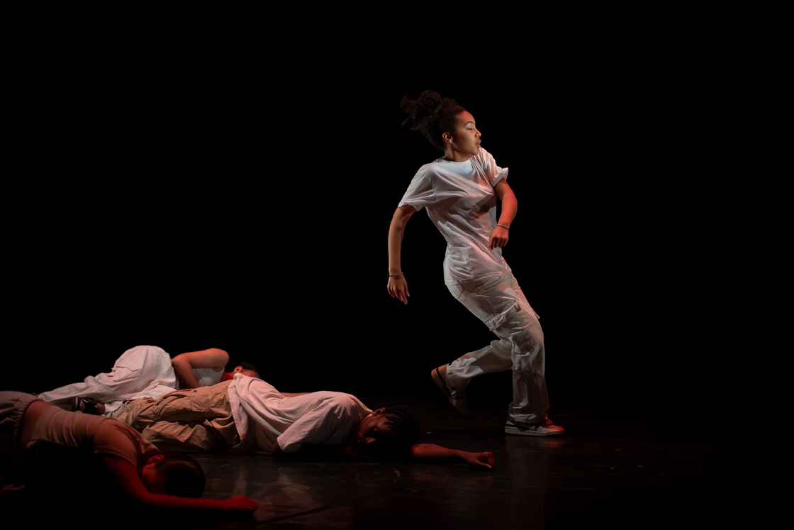Photo danse festival Arthémmiades 2024 au Théâtre Astrée à Villeurbanne