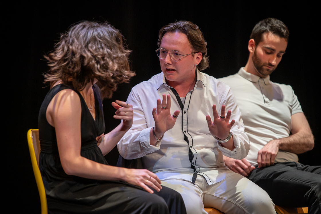 Photo pièce de théâtre festival Arthémmiades 2024 au Théâtre Astrée à Villeurbanne