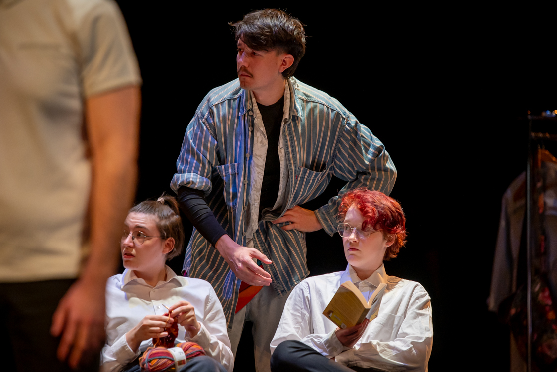 Photo pièce de théâtre festival Arthémmiades 2024 au Théâtre Astrée à Villeurbanne