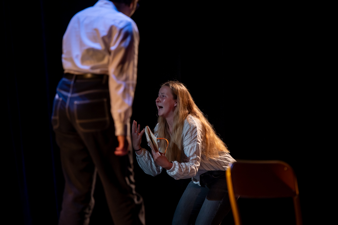 Photo pièce de théâtre festival Arthémmiades 2024 au Théâtre Astrée à Villeurbanne