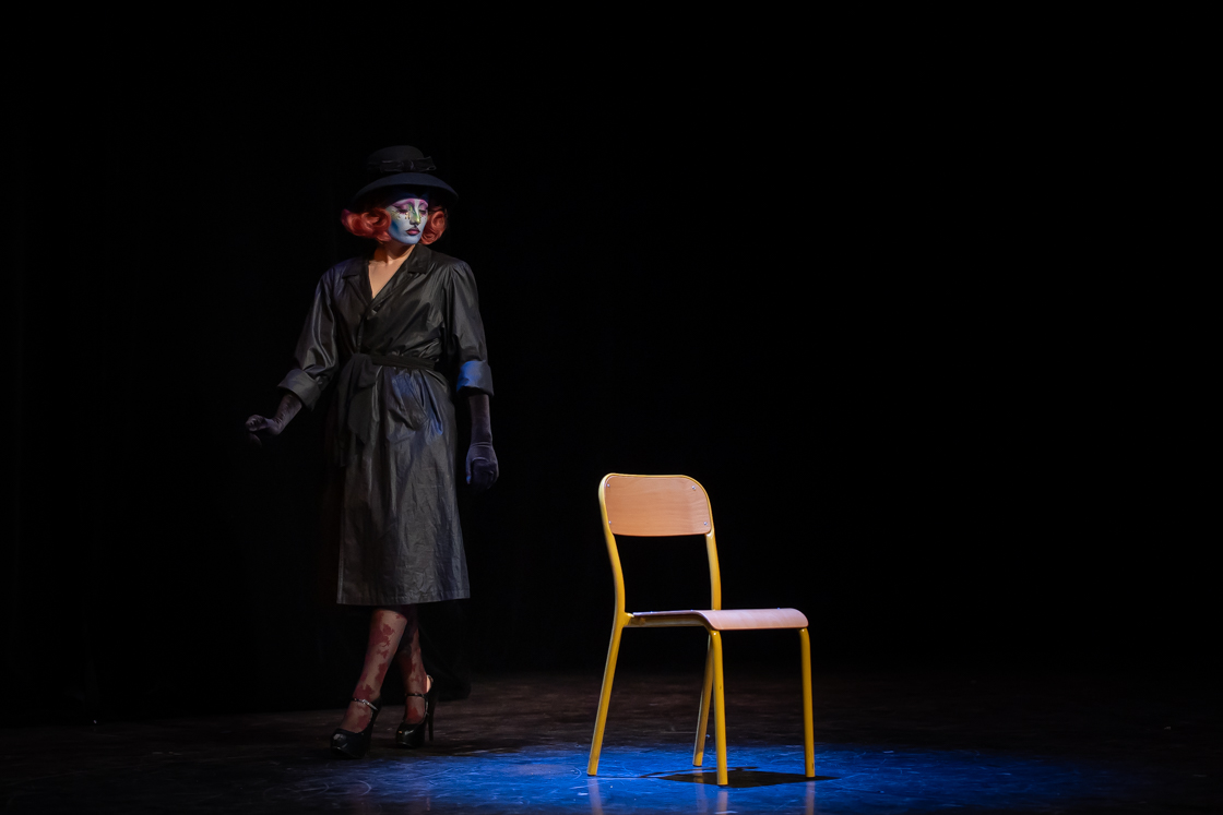 Photo performance drag festival Arthémmiades 2024 au Théâtre Astrée à Villeurbanne