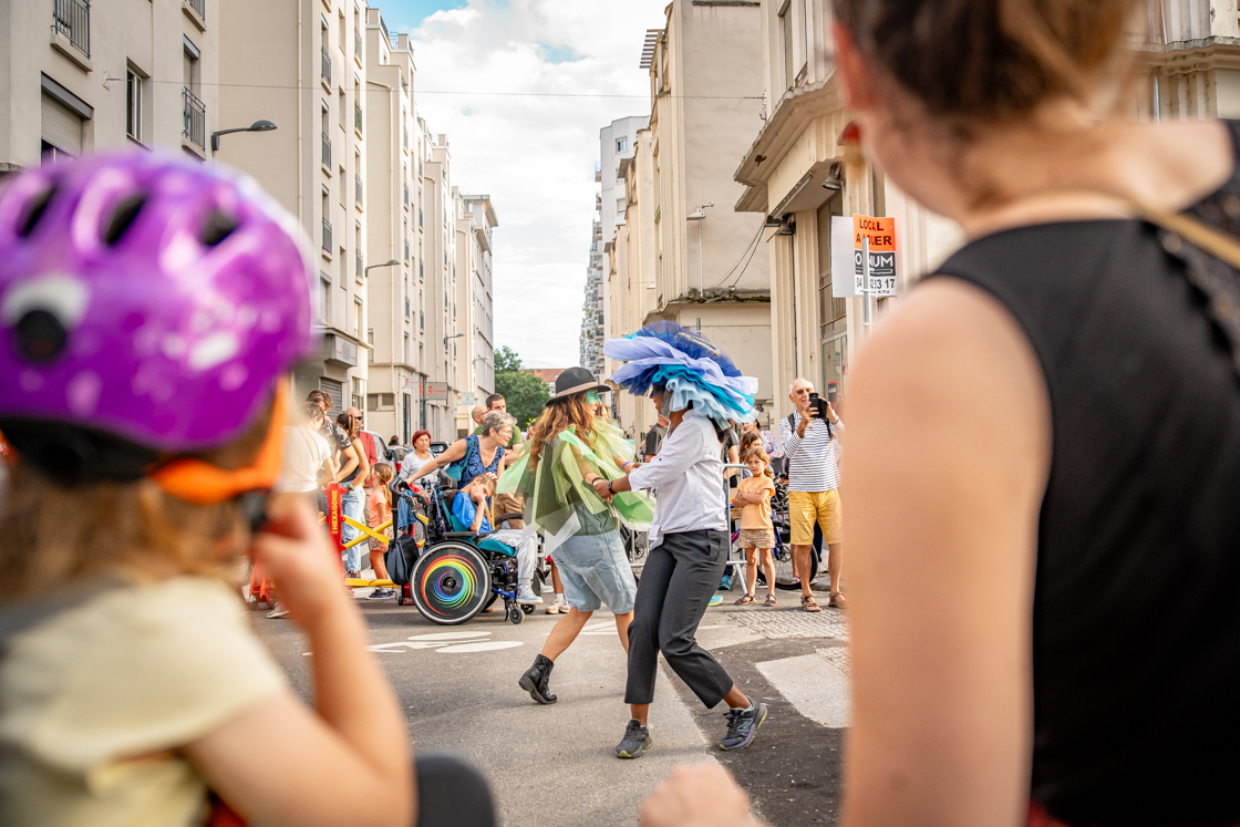 Photographie biennale danse Lyon 2025 répétition groupe Villeurbanne Ateliers Frappaz Compagnie Ex Nihilo