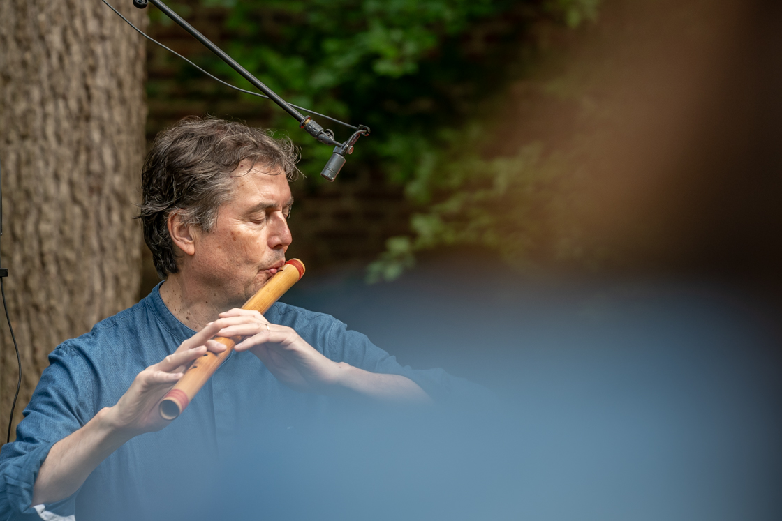 Photographie de danse contemporaine à l’espace Pasolini de Valenciennes pour les écoutes sonores en 2026