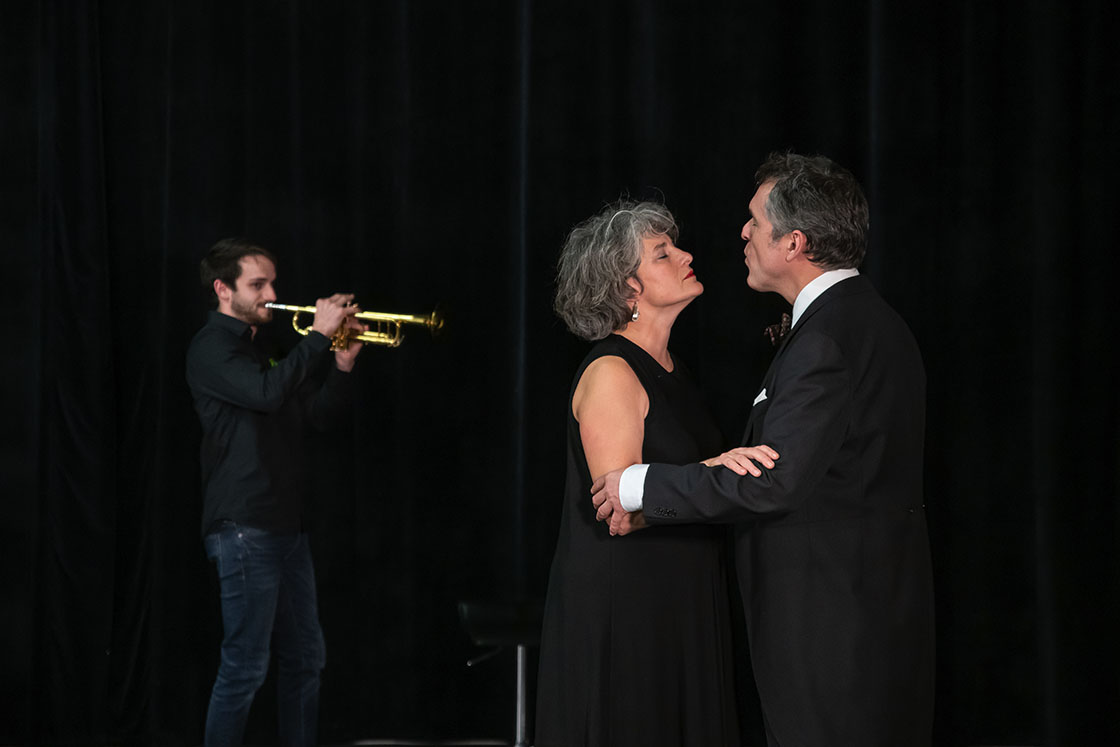 Photographie théâtre compagnie Chiloé ça bavarde les choses - Friche Lamartine 2023