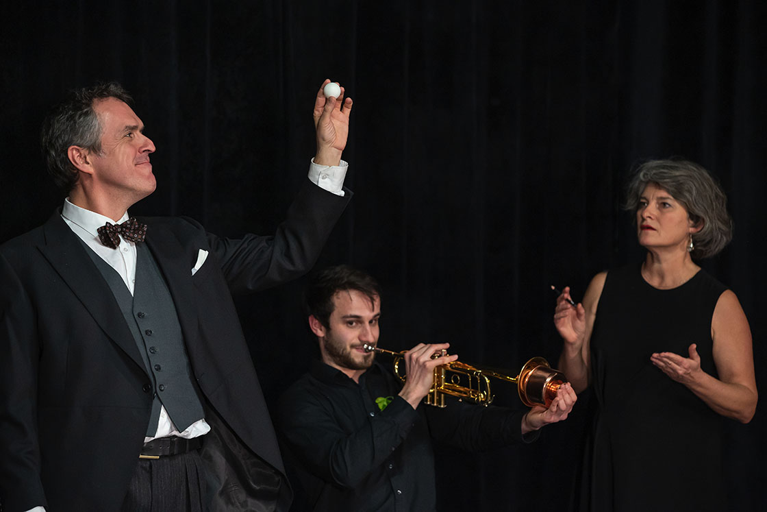 Photographie théâtre compagnie Chiloé ça bavarde les choses - Friche Lamartine 2023