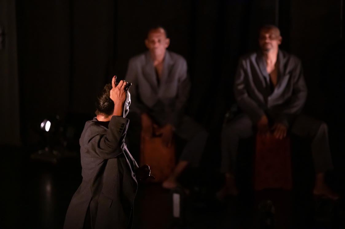 Photographie de danse Le Sacre du sucre compagnie Trilogie Lénablou La rotonde Villeurbanne Novembre 2022