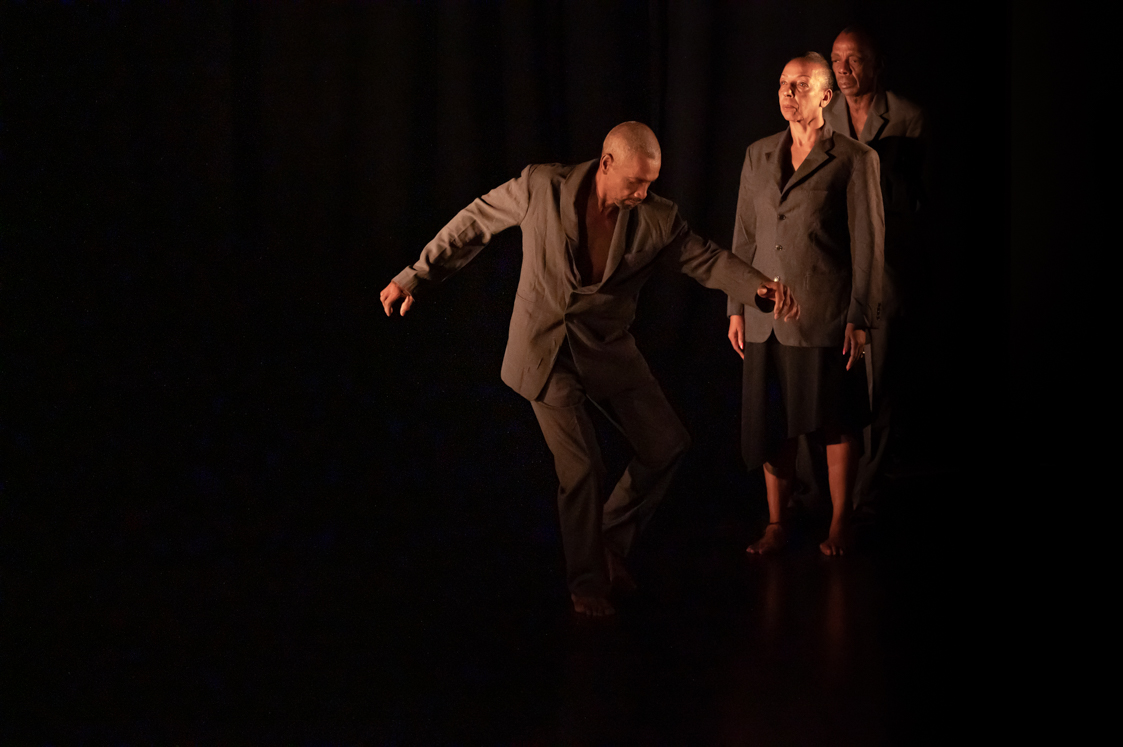 Photographie de danse Le Sacre du sucre compagnie Trilogie Lénablou La rotonde Villeurbanne Novembre 2022