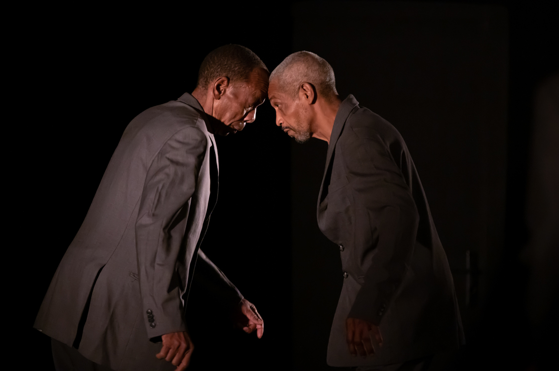 Photographie de danse Le Sacre du sucre compagnie Trilogie Lénablou La rotonde Villeurbanne Novembre 2022