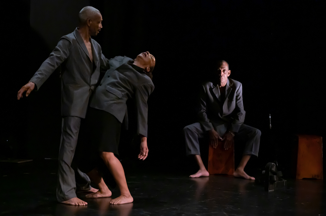 Photographie de danse Le Sacre du sucre compagnie Trilogie Lénablou La rotonde Villeurbanne Novembre 2022