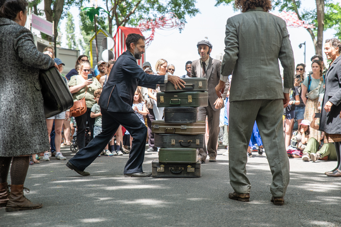 Photo arts de la rue compagnie Kamchatka festival les invites villeurbanne 2024