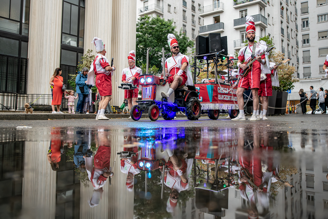 Photo arts de la rue Déambulation Grenn Line Marchine Band festival les invites villeurbanne 2024