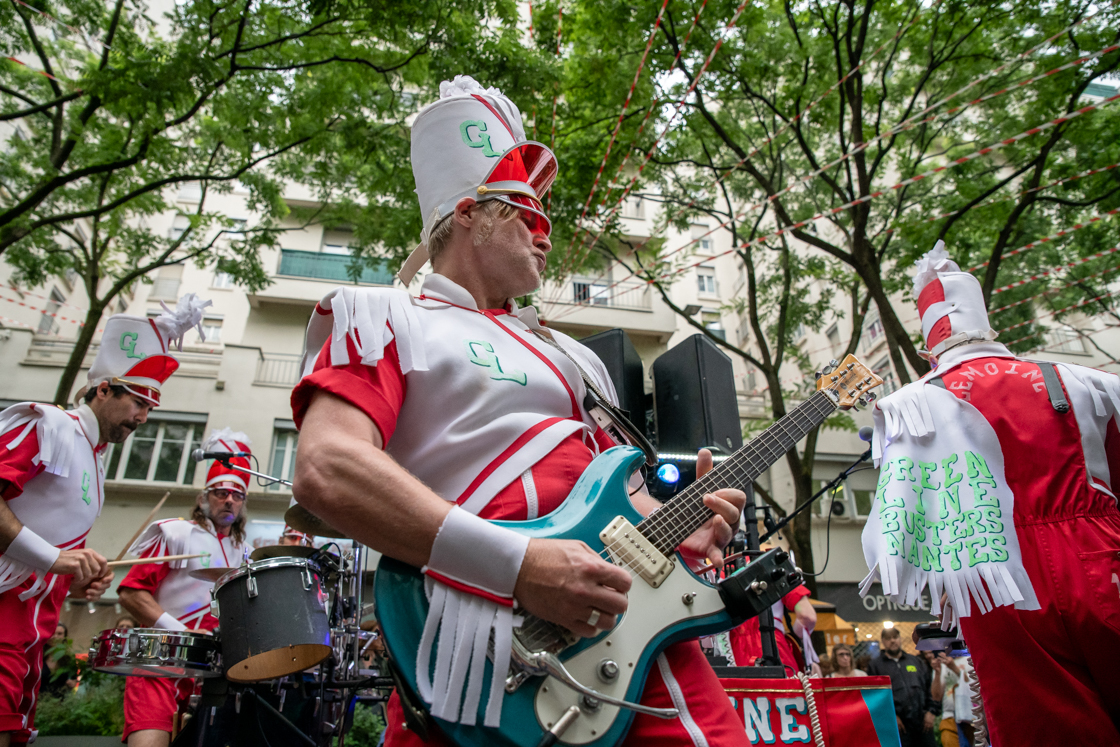 Photo arts de la rue Déambulation Grenn Line Marchine Band festival les invites villeurbanne 2024