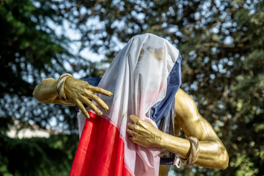 Photo arts de la rue et danse Zora Snake l’opéra du villageois festival les invites villeurbanne 2024