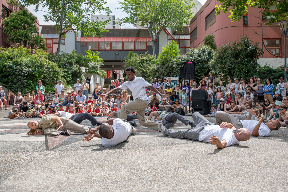 Photo danse contemporaine et hip hop prélude Compagnie Accrorap Kader Attou festival les invites villeurbanne 2024