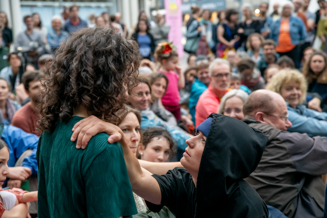Photo danse contemporaine Bien Parado Compagnie La Méandre festival les invites villeurbanne 2024