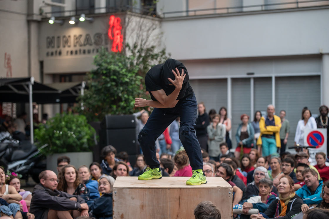 Photo danse contemporaine Bien Parado Compagnie La Méandre festival les invites villeurbanne 2024