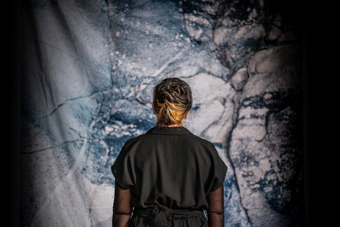 Photo arts de la rue performance émilie saccoccio veilleuse ateliers frappaz villeurbanne 2025