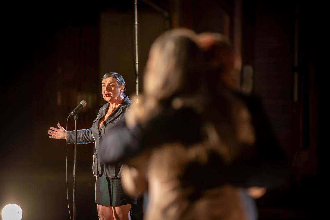 Photographie spectacle M.A.M.A.E Magma performing theatre ateliers frappaz villeurbanne