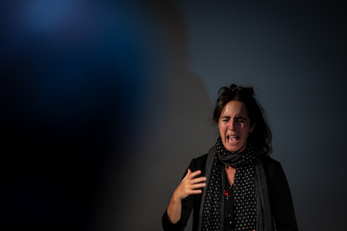 Photo performance au bord de la voix laura tejeda ateliers frappaz villeurbanne